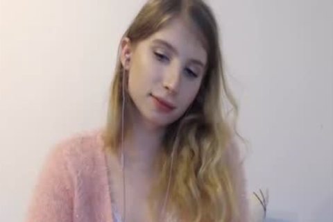yummy Russian shemale cam