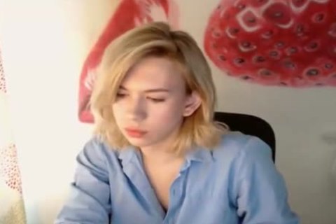 sleazy blonde teen ladyboy Jerkoff