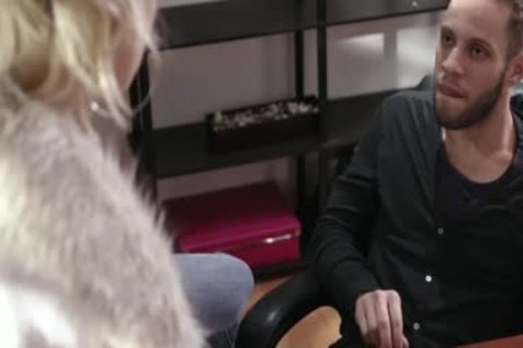 slim Tbabe Lena Kelly receives admirable anal invasion In The Office