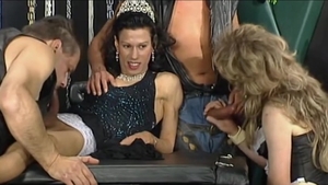 Raw hard slamming alongside amateur